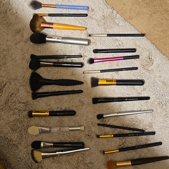 Professional Makeup Brush Set 23 Pc. - Picture 1 of 3